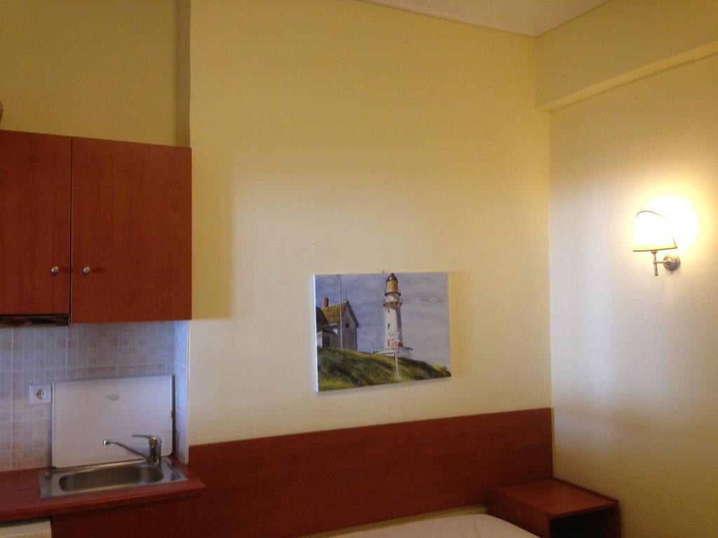 Marvi Hotel Kamena Vourla Zimmer foto