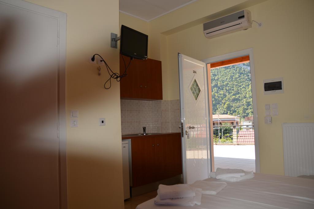 Marvi Hotel Kamena Vourla Exterior foto