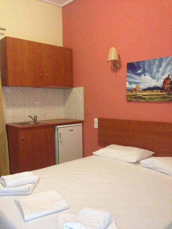 Marvi Hotel Kamena Vourla Zimmer foto
